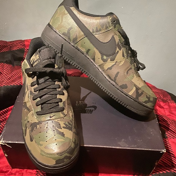 air force 1 low reflective woodland camo